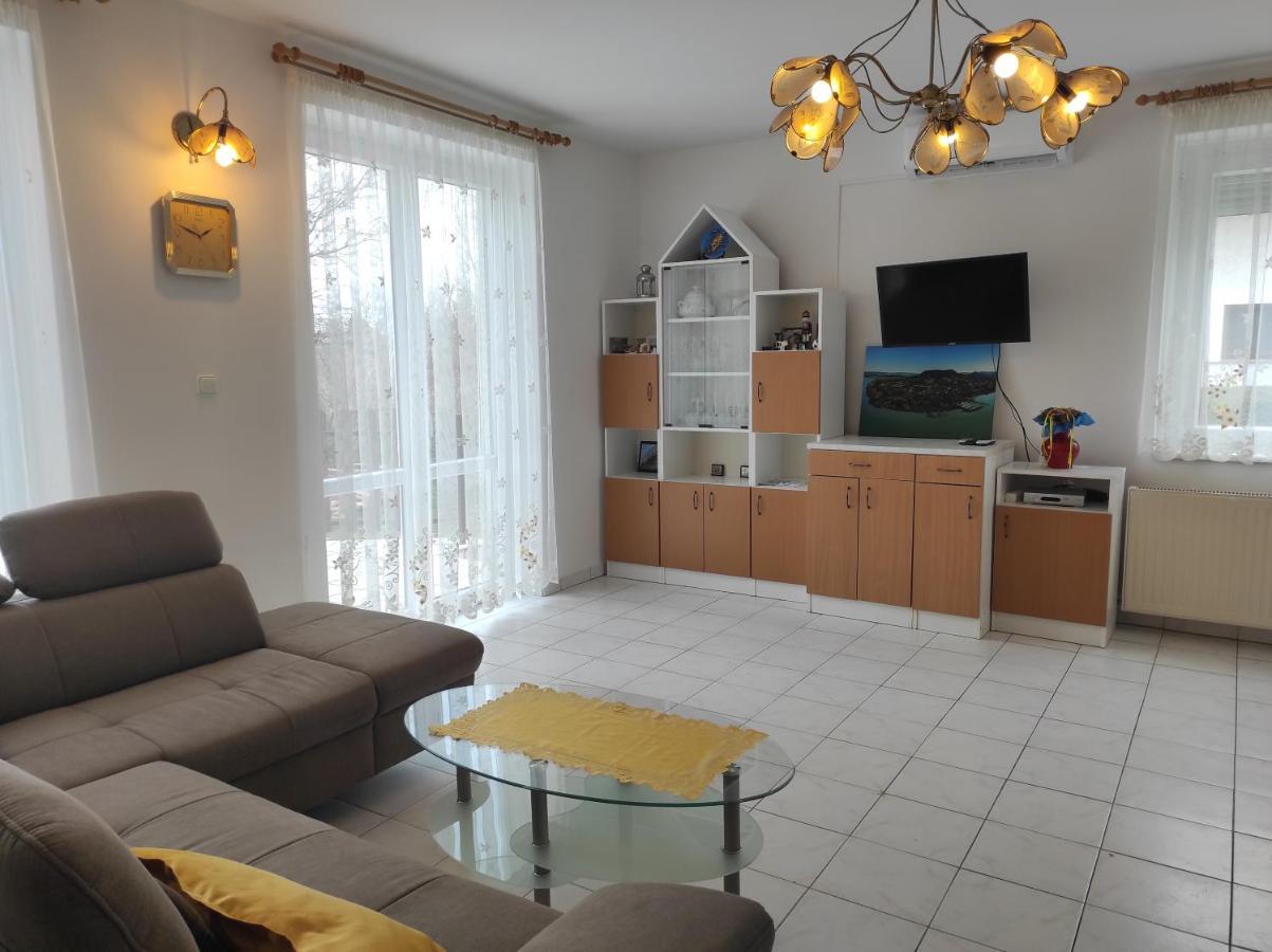 Badacsony Apartmanhaz Bytom Extérieur photo