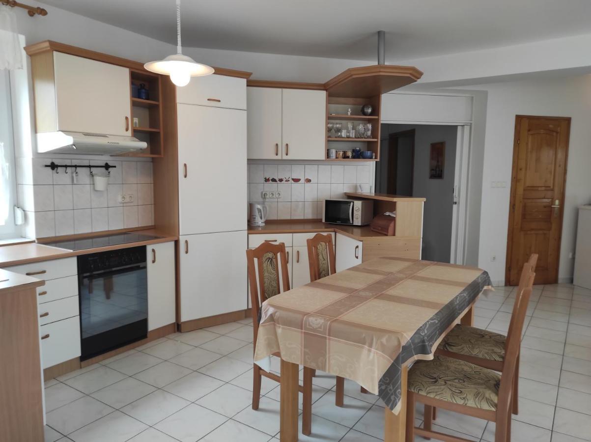 Badacsony Apartmanhaz Bytom Extérieur photo