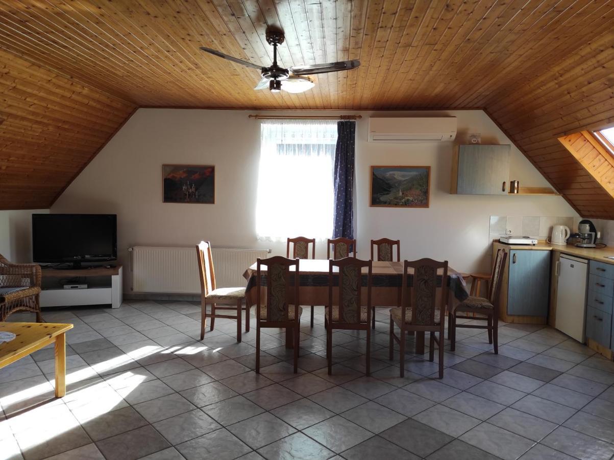 Badacsony Apartmanhaz Bytom Extérieur photo